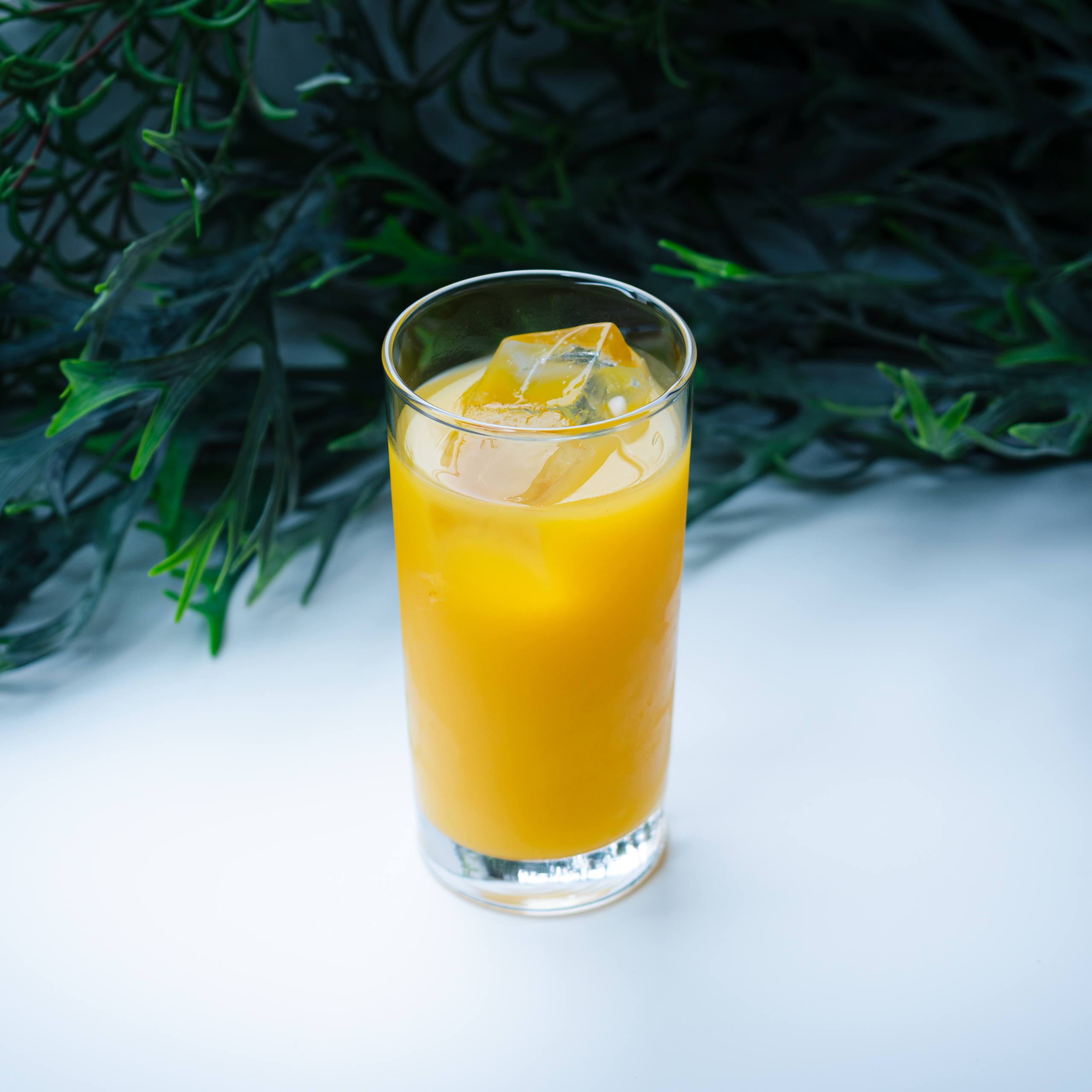 こちらのマンゴージュース、
味が濃厚で舌触りも滑らかでとっても美味しいんです😚😚
⭐︎スタッフの中でもとっても好評です⭐︎
マンゴージュースとオレンジジュースをミックスした
「マンゴーオレンジジュース」もあるので、
そちらもぜひ飲んでみてくださいね🍊🥭